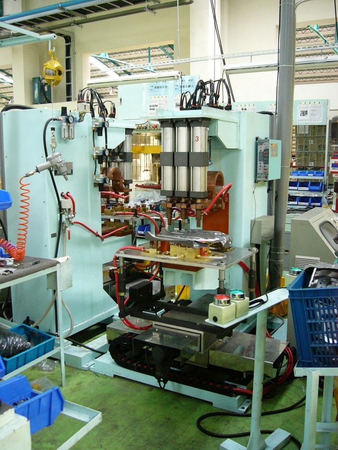 NC AUTOMATIC MULTISPOT WELDING MACHINE 自動多點點焊機